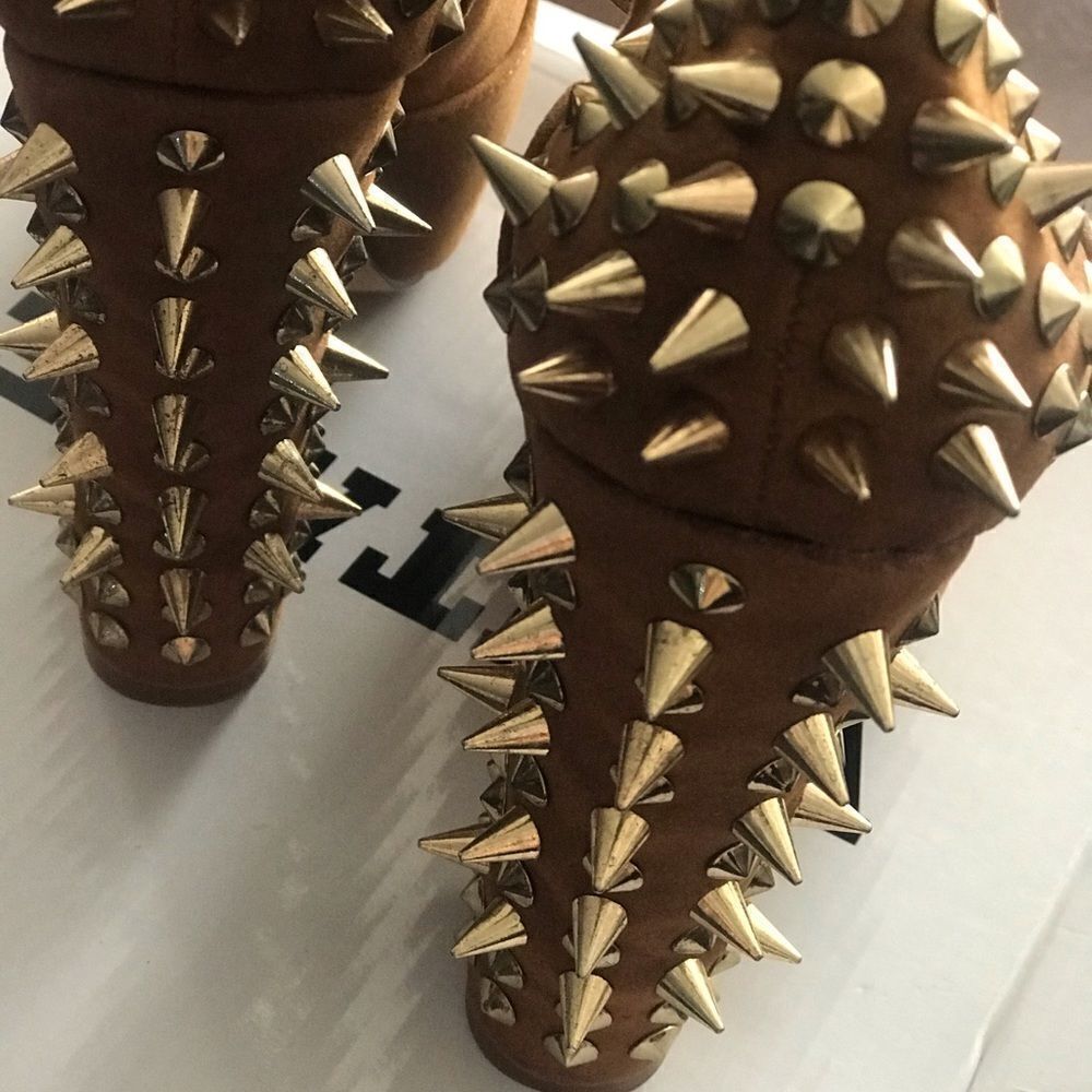 ✨3xHP✨Vintage Studs Spikes Peep Mary Jane Sandals✨ - Picture 5 of 8
